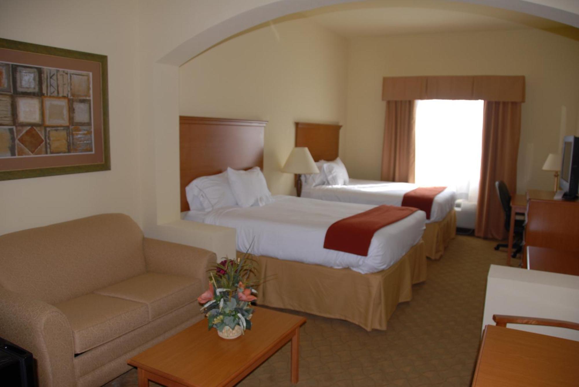 Holiday Inn Express Hotel & Suites Zapata By Ihg Екстер'єр фото