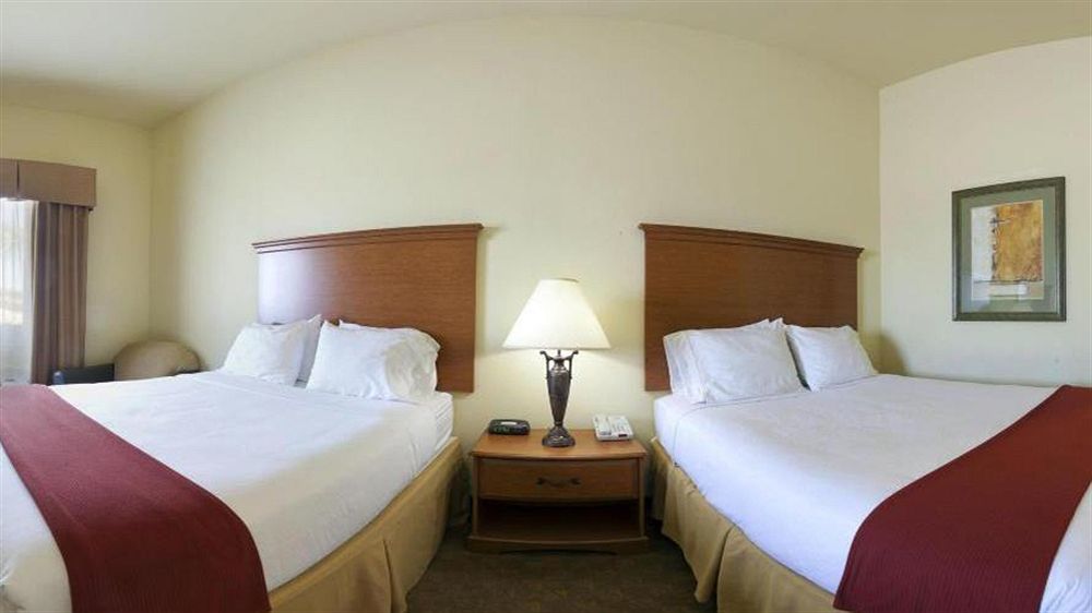 Holiday Inn Express Hotel & Suites Zapata By Ihg Екстер'єр фото