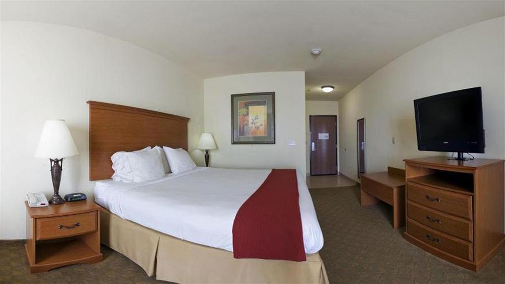 Holiday Inn Express Hotel & Suites Zapata By Ihg Екстер'єр фото
